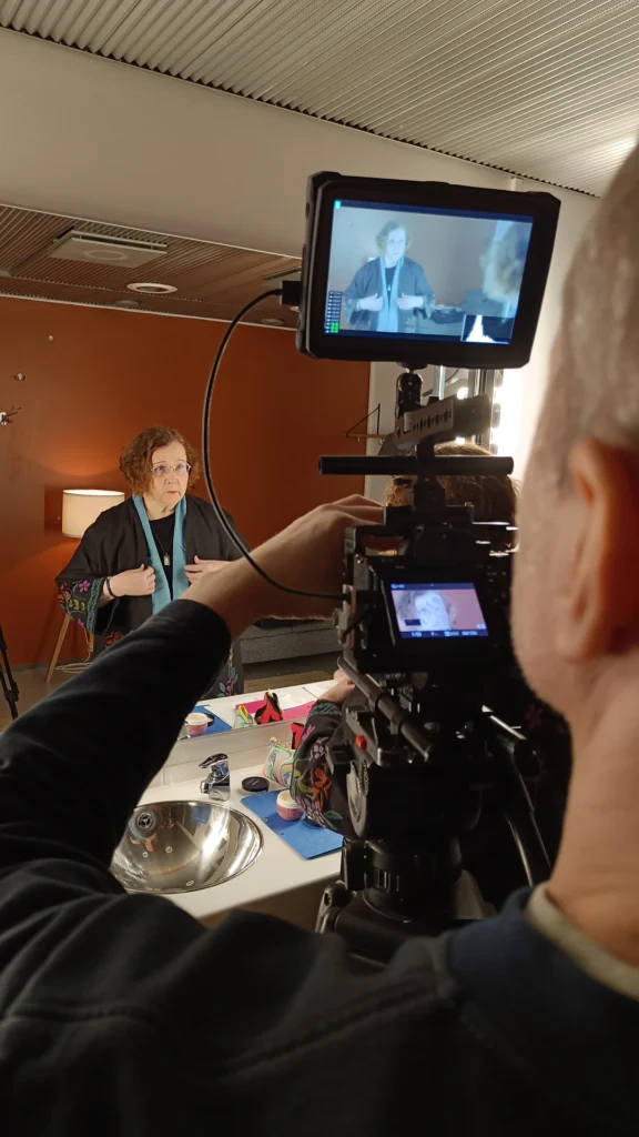 Liisa Tavi valmistautuu Espoon Sellosalissa